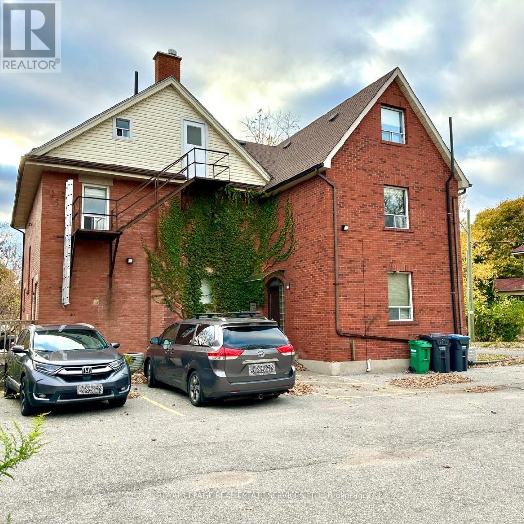 












MAIN FL - 268 MAIN STREET N

,
Brampton,




Ontario
L6V1P5

