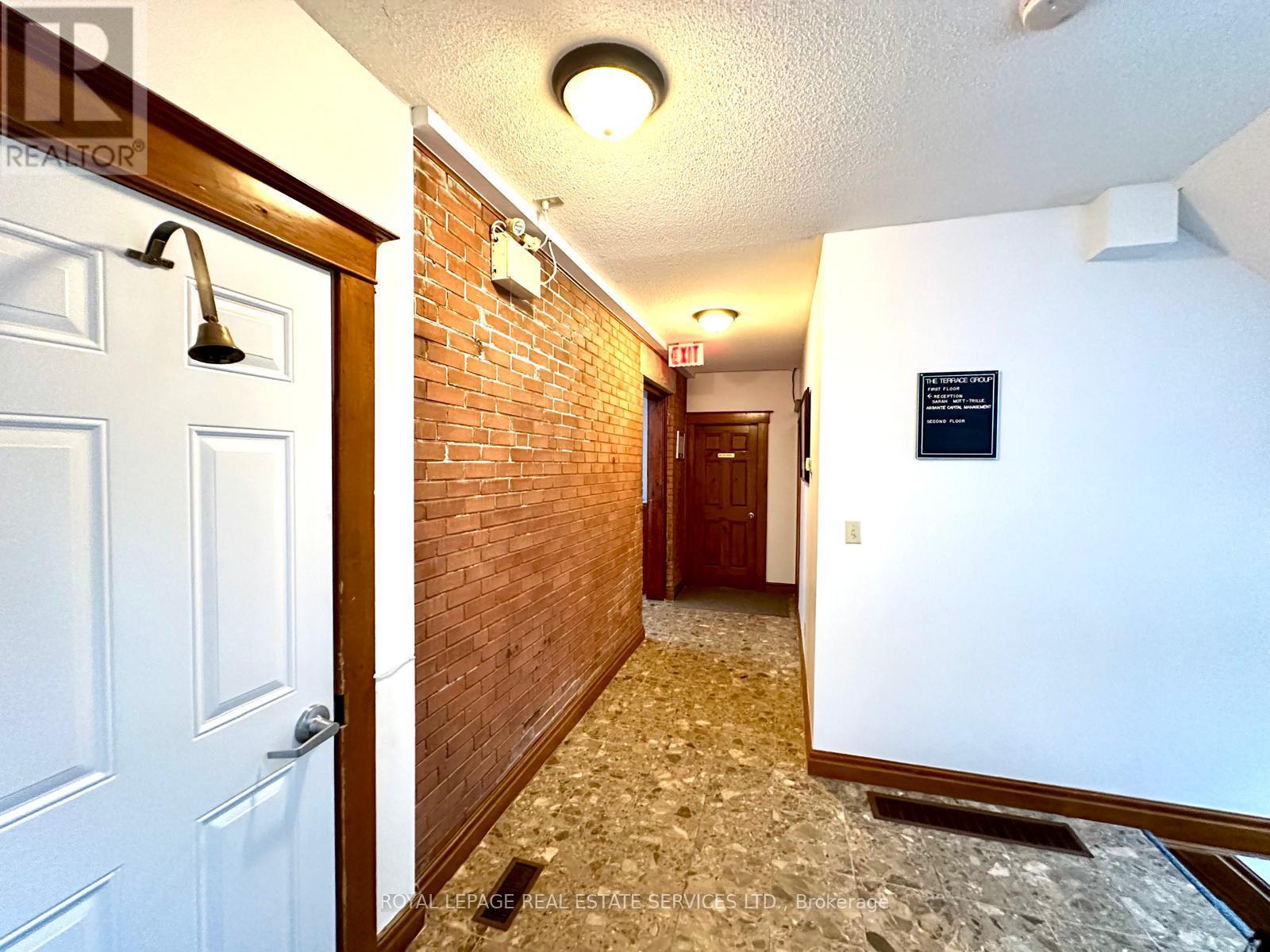 












MAIN FL - 268 MAIN STREET N

,
Brampton,




Ontario
L6V1P5

