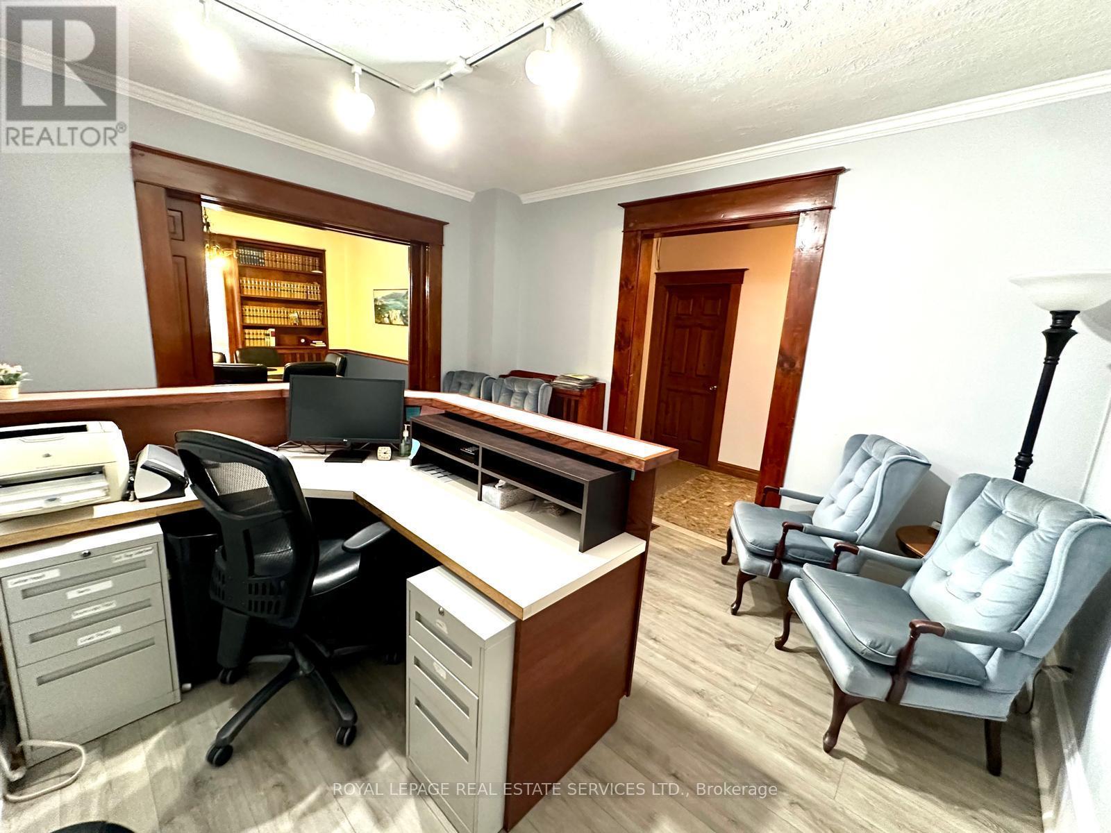 












MAIN FL - 268 MAIN STREET N

,
Brampton,




Ontario
L6V1P5


