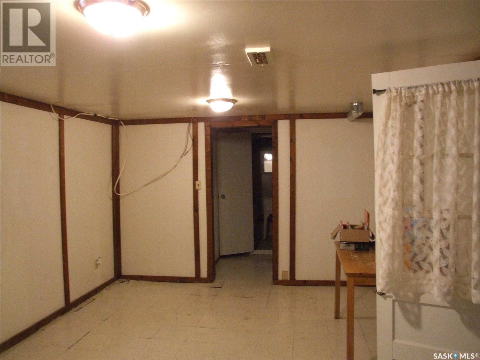 












311 3rd AVENUE E

,
Leader,




Saskatchewan
S0N1H0

