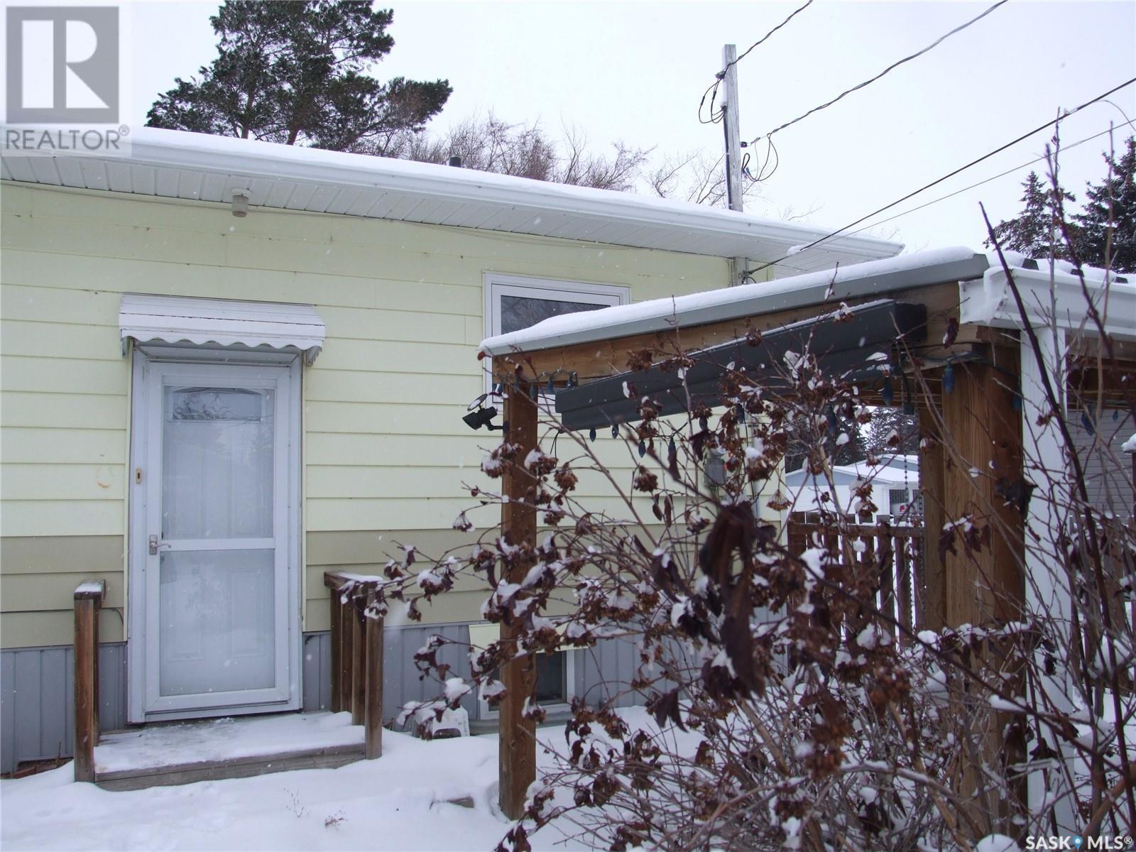 












311 3rd AVENUE E

,
Leader,




Saskatchewan
S0N1H0

