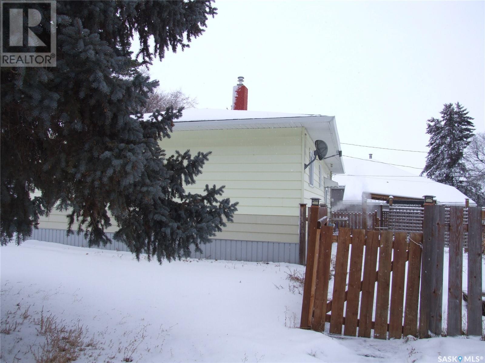 












311 3rd AVENUE E

,
Leader,




Saskatchewan
S0N1H0

