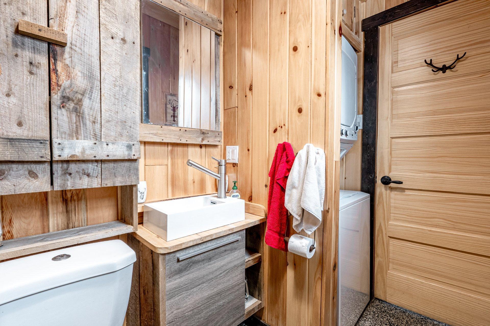 









61Y


Ch. Bonnaly

,
Orford,




QC
J1X6L3


