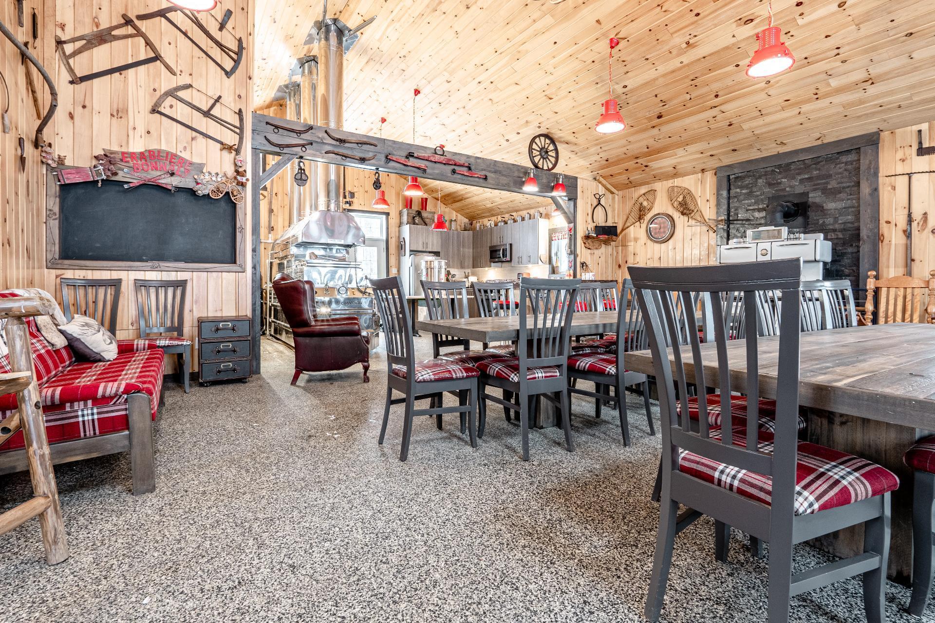 









61Y


Ch. Bonnaly

,
Orford,




QC
J1X6L3


