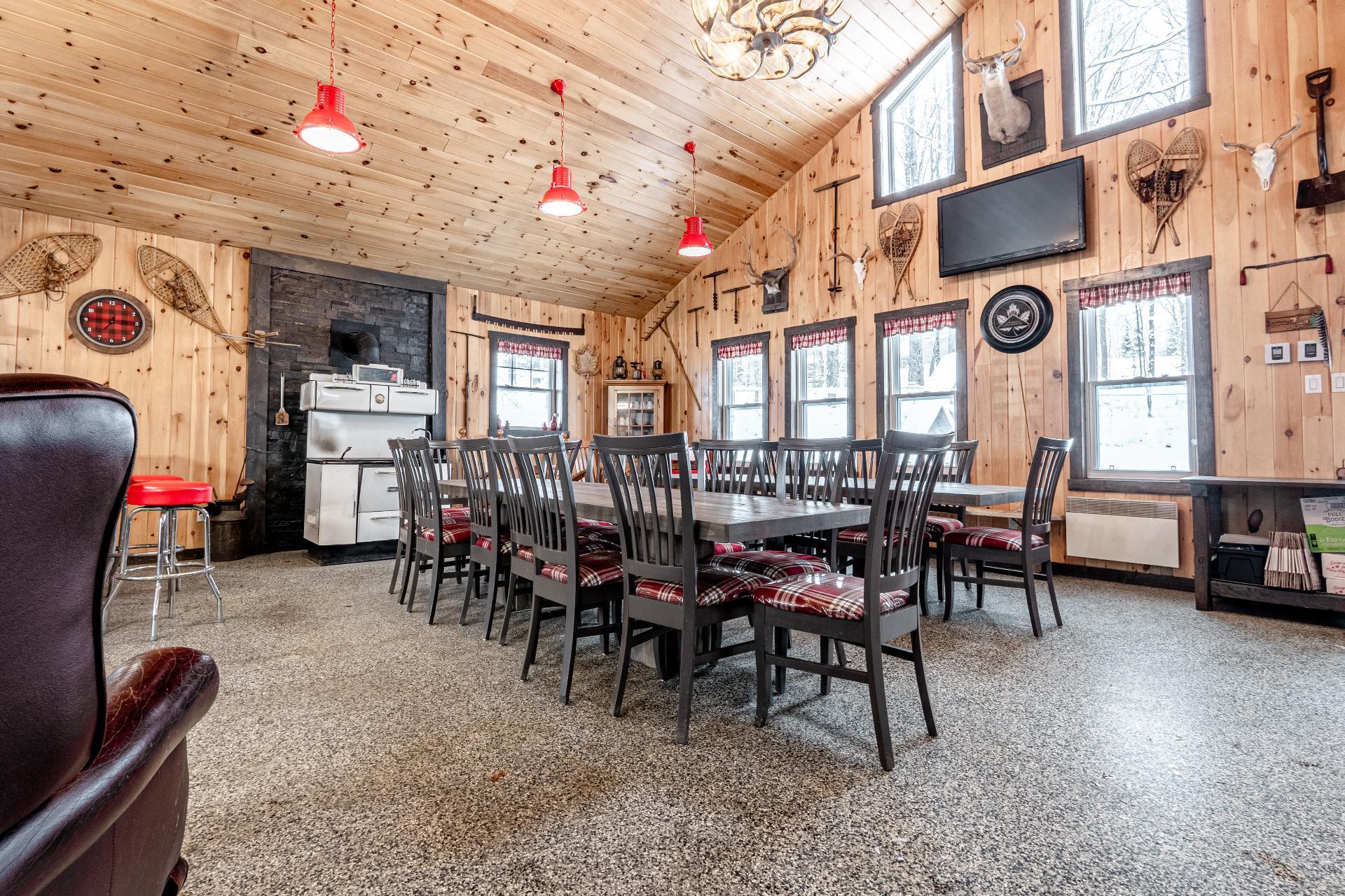 









61Y


Ch. Bonnaly

,
Orford,




QC
J1X6L3

