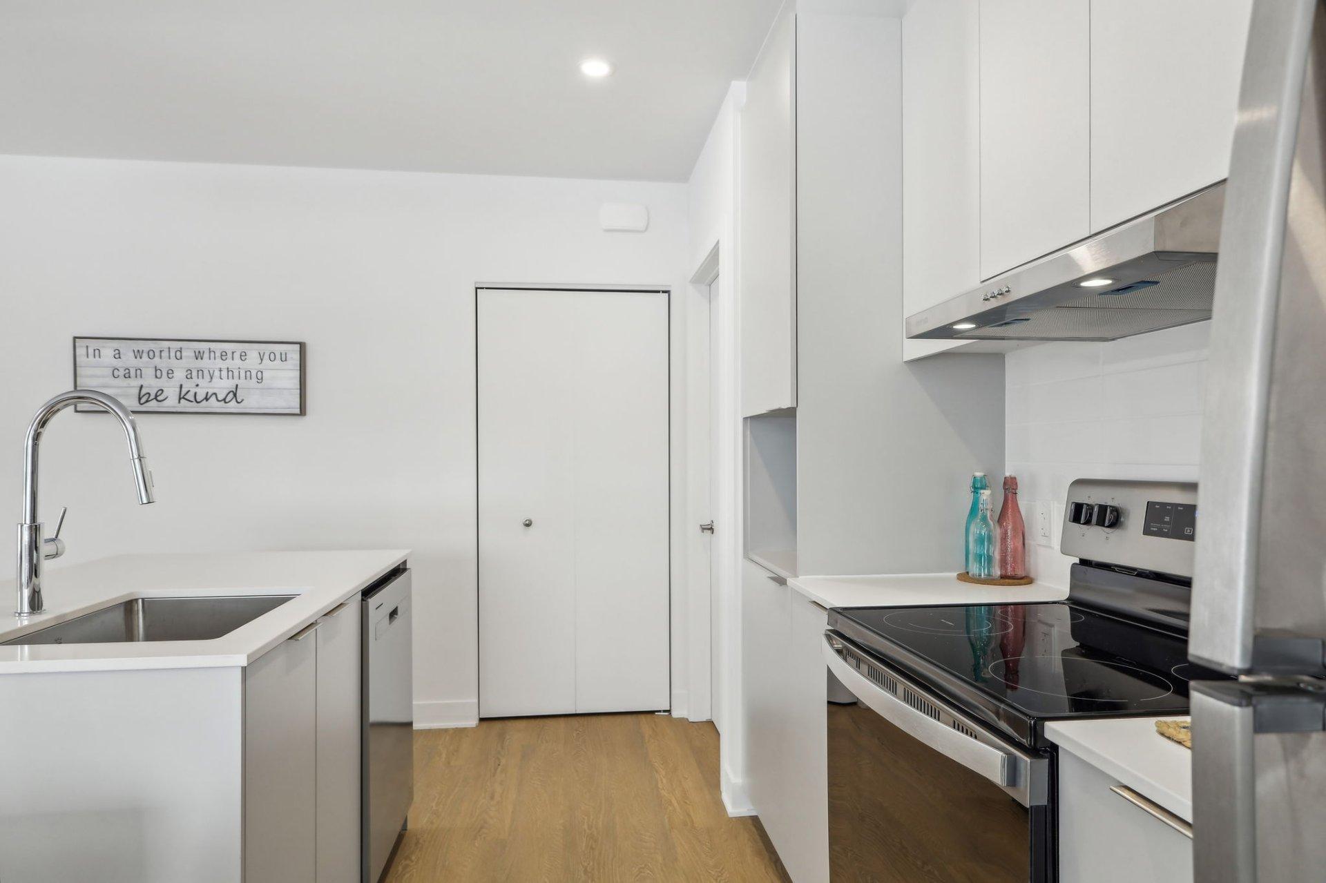 









570


Rue du Ruisseau

, 202,
Mont-Tremblant,




QC
J8E0S6

