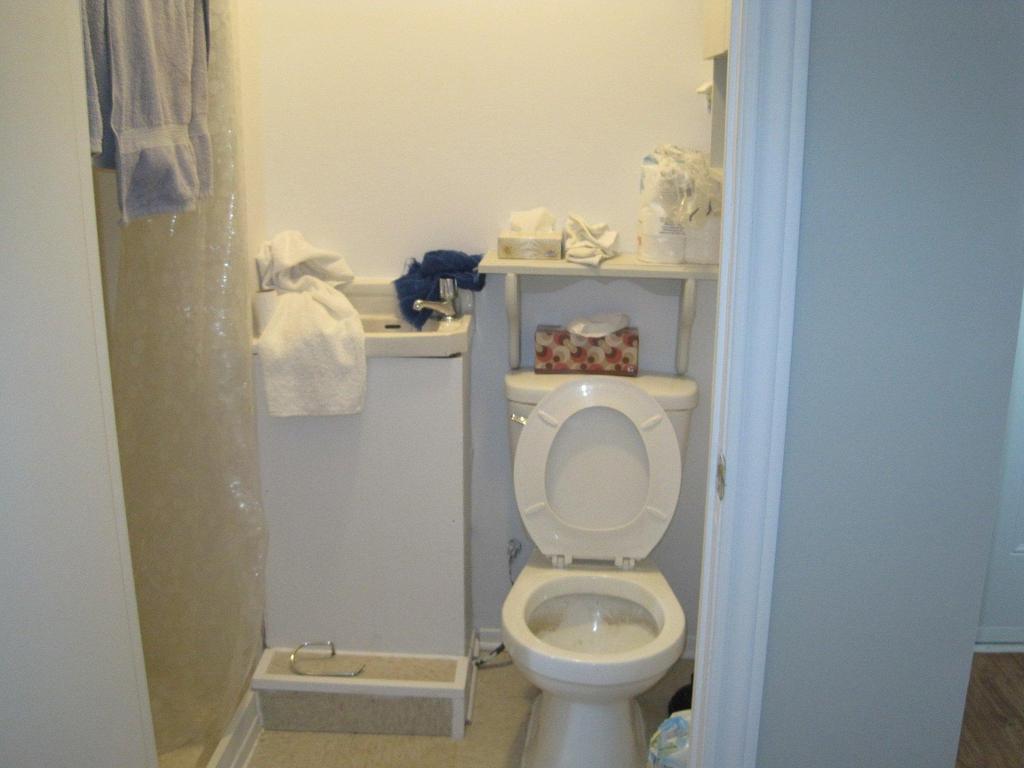 









496


Rue Latour

,
Saint-Jérôme,




QC
J6Z1H8


