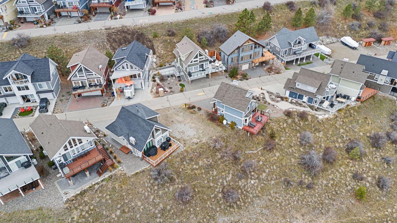 









6941


Barcelona

Drive,
Kelowna,







BC
V1Z 3R8

