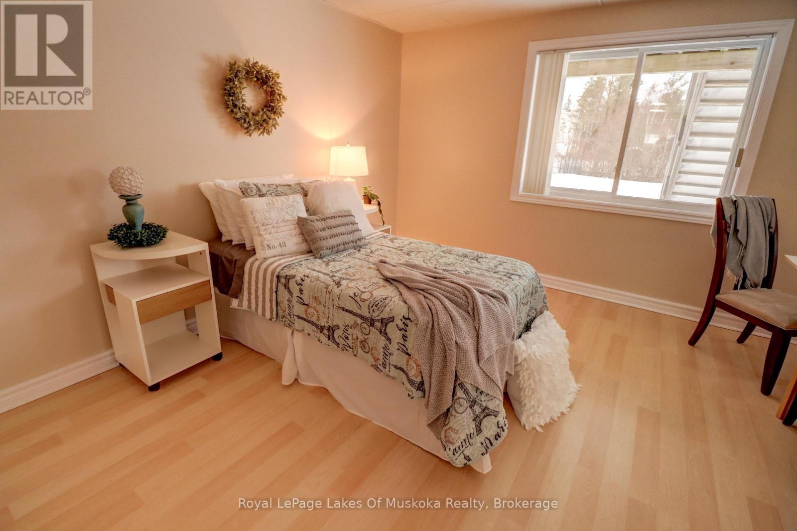 












19 CAIRNS CRESCENT

,
Huntsville (Chaffey),




Ontario
P1H1Y3

