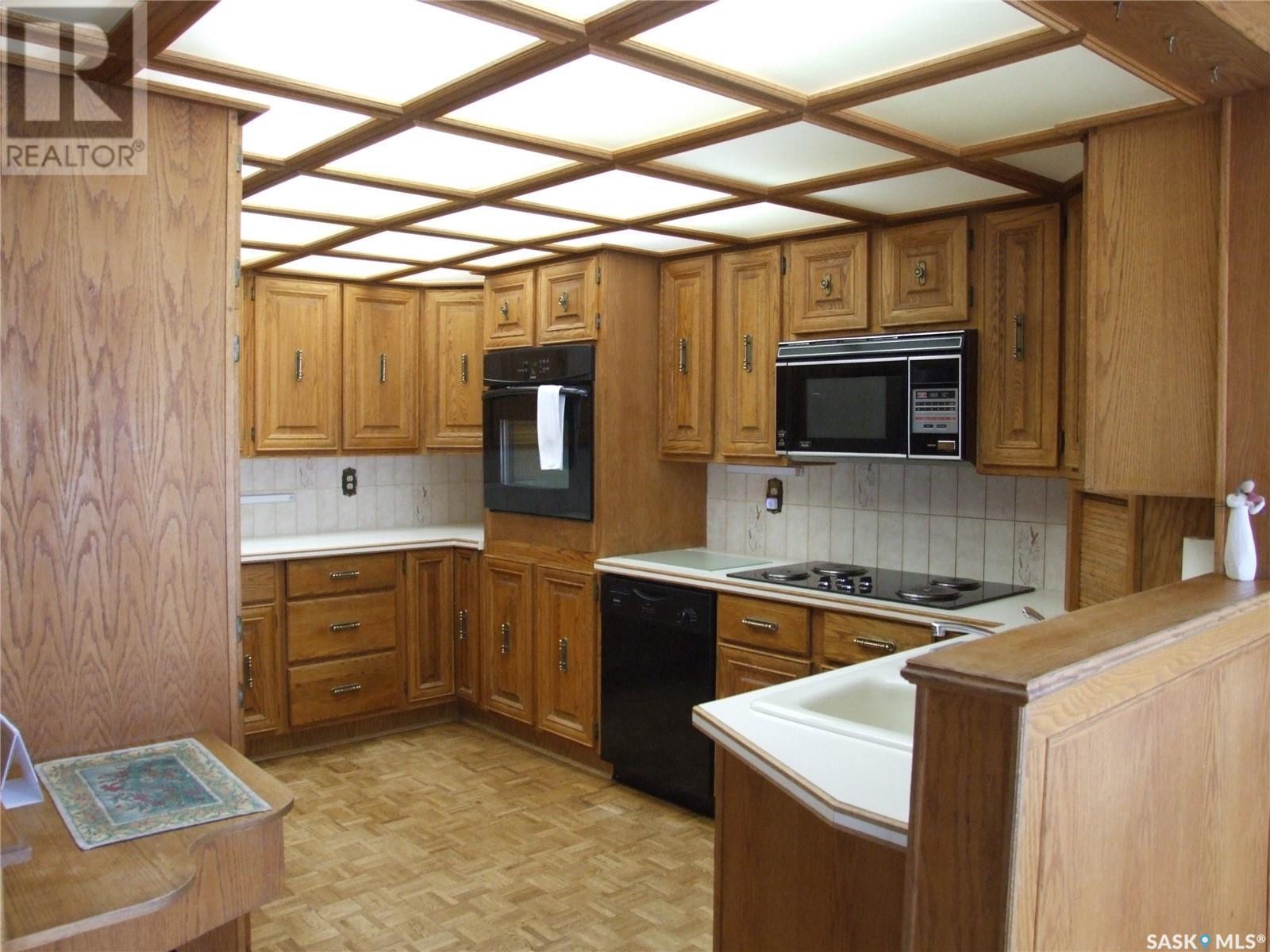 












316 8th STREET W

,
Leader,




Saskatchewan
S0N1H0


