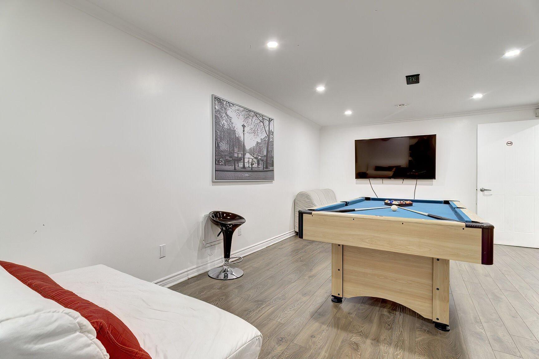 









1185


Place Santerre

,
Brossard,




QC
J4X1X3

