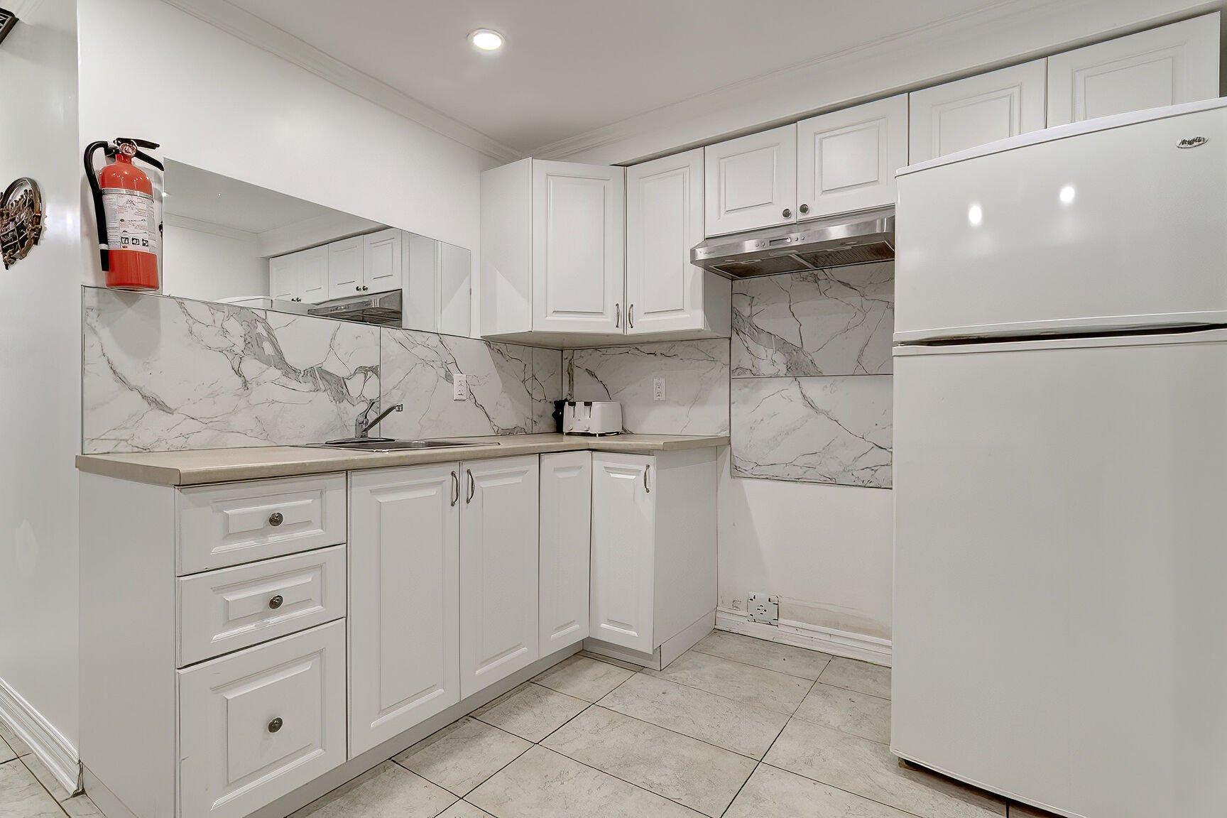 









1185


Place Santerre

,
Brossard,




QC
J4X1X3

