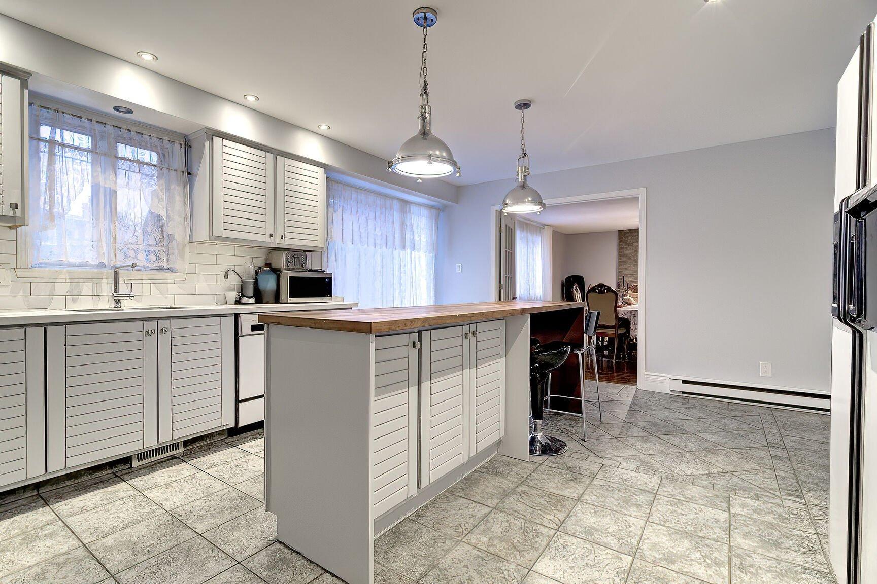 









1185


Place Santerre

,
Brossard,




QC
J4X1X3

