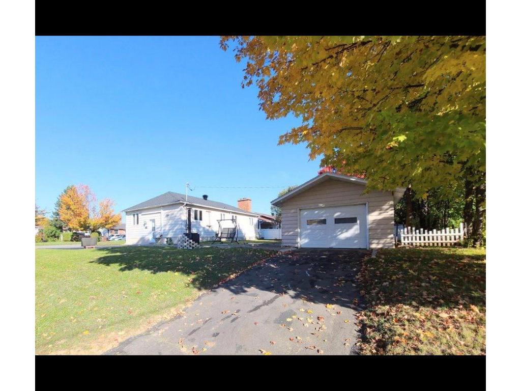 









3112


Rue Louis-Hémon

,
Shawinigan,




QC
G9N6B6

