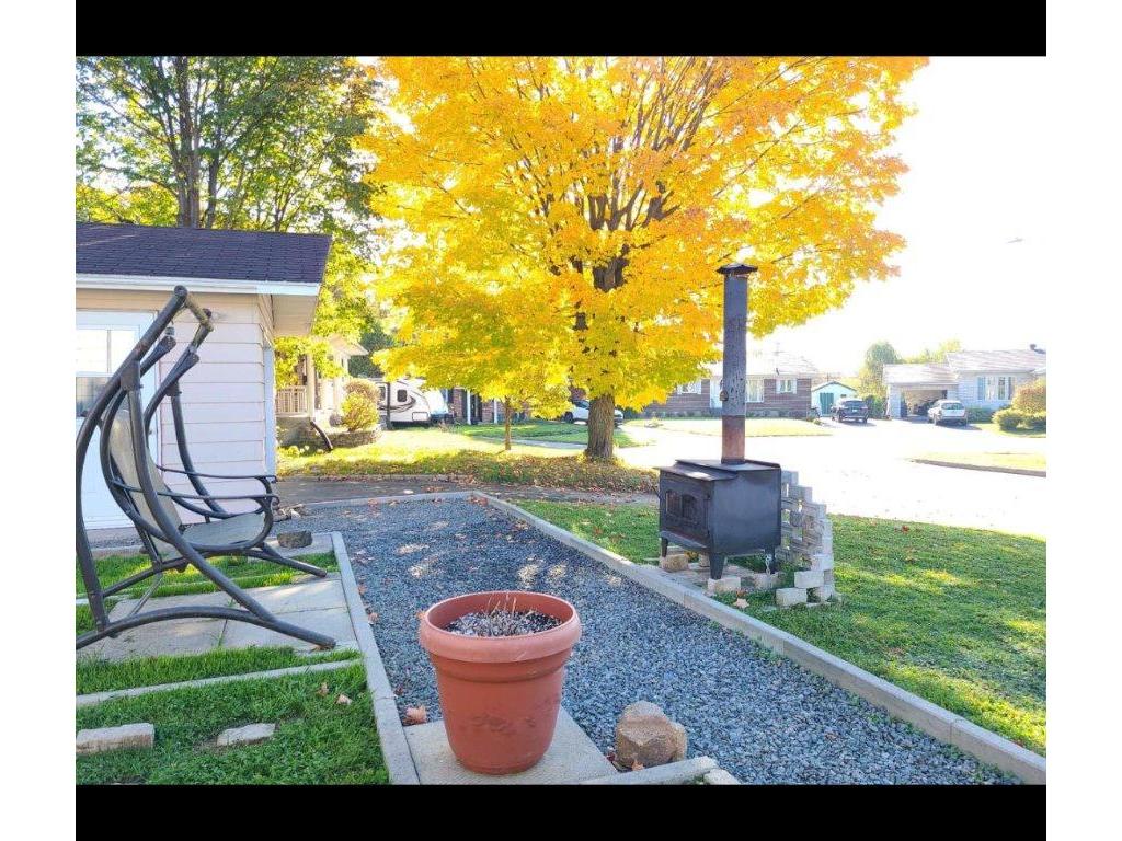 









3112


Rue Louis-Hémon

,
Shawinigan,




QC
G9N6B6


