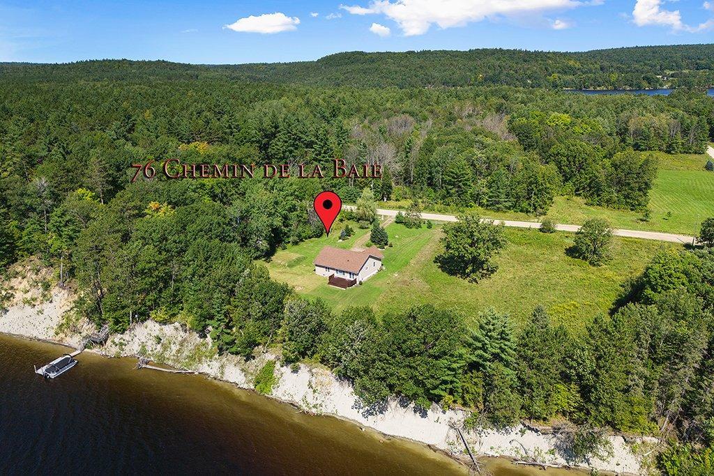 









76


Ch. de la Baie

,
L'Île-du-Grand-Calumet,




QC
J0X1J0

