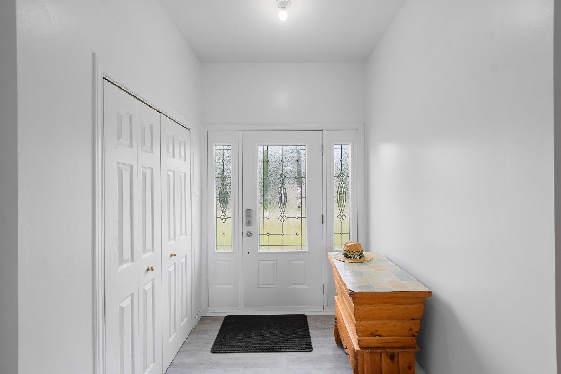 









6


Rue Robert

,
Mansfield-et-Pontefract,




QC
J0X1R0

