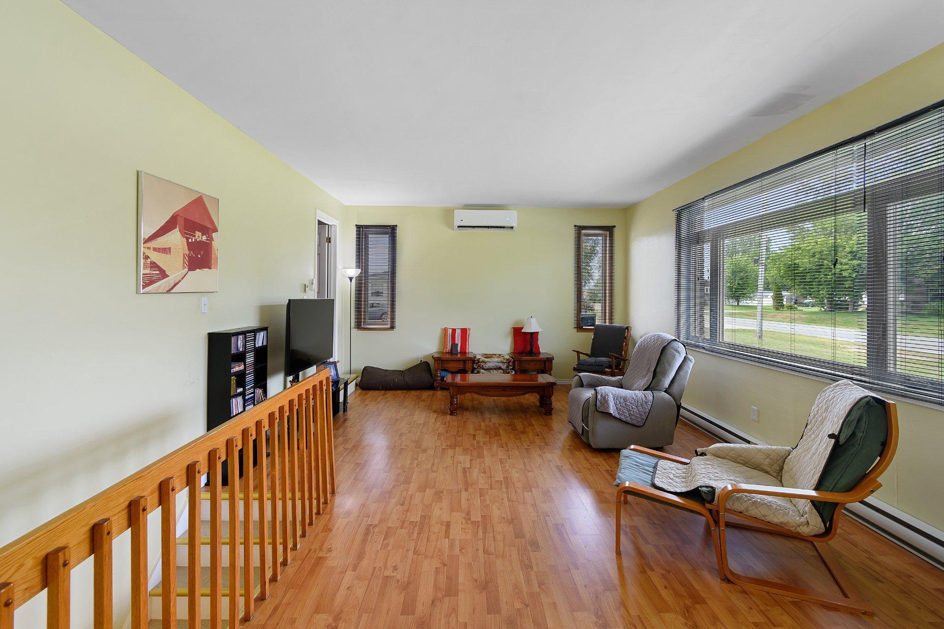 









6


Rue Robert

,
Mansfield-et-Pontefract,




QC
J0X1R0

