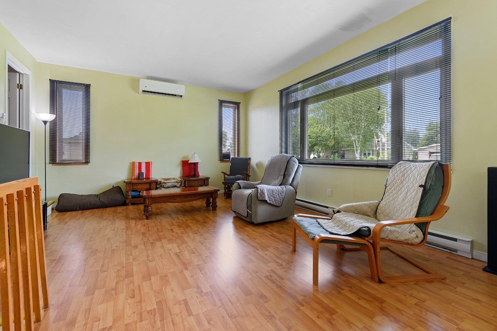 









6


Rue Robert

,
Mansfield-et-Pontefract,




QC
J0X1R0

