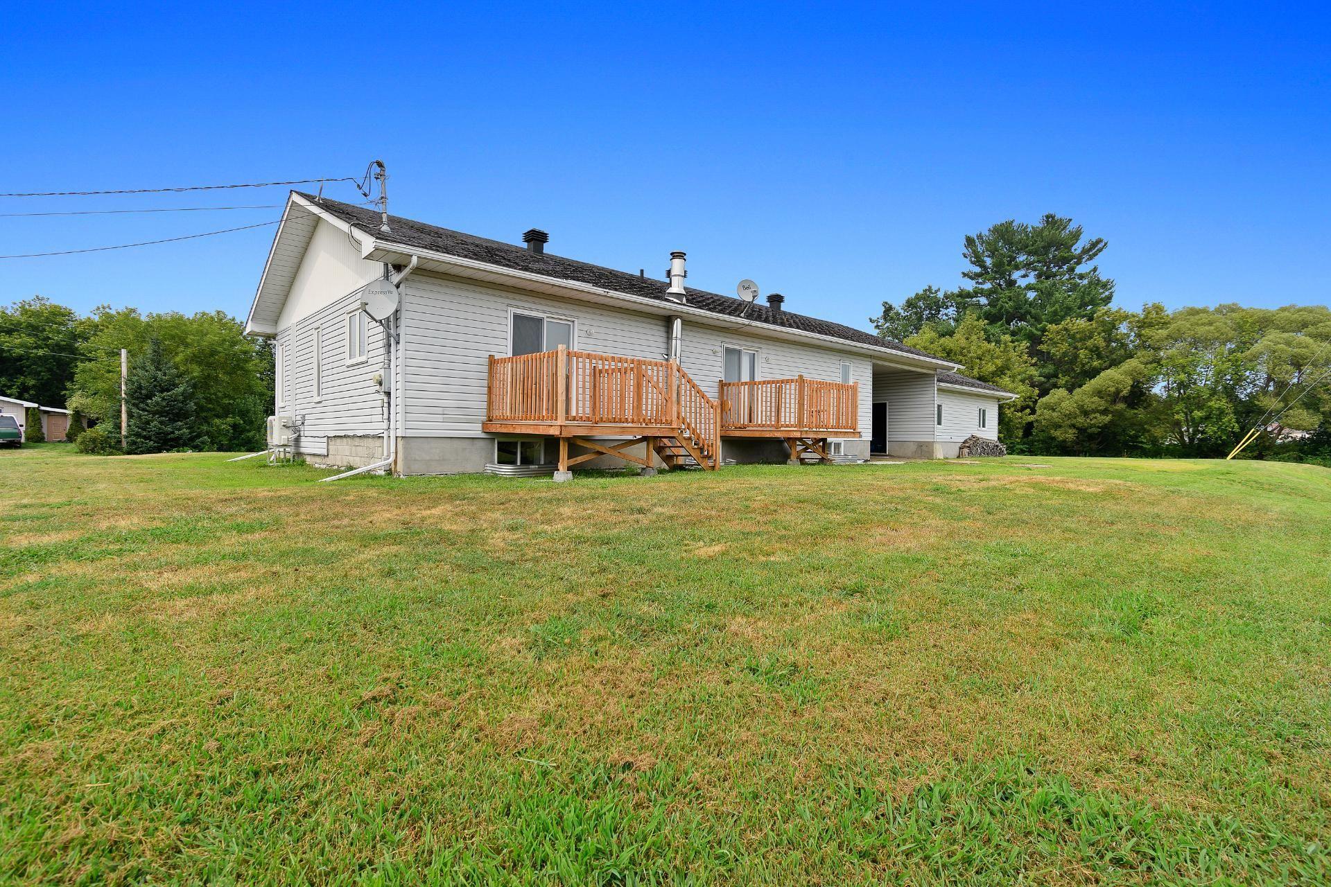









6


Rue Robert

,
Mansfield-et-Pontefract,




QC
J0X1R0

