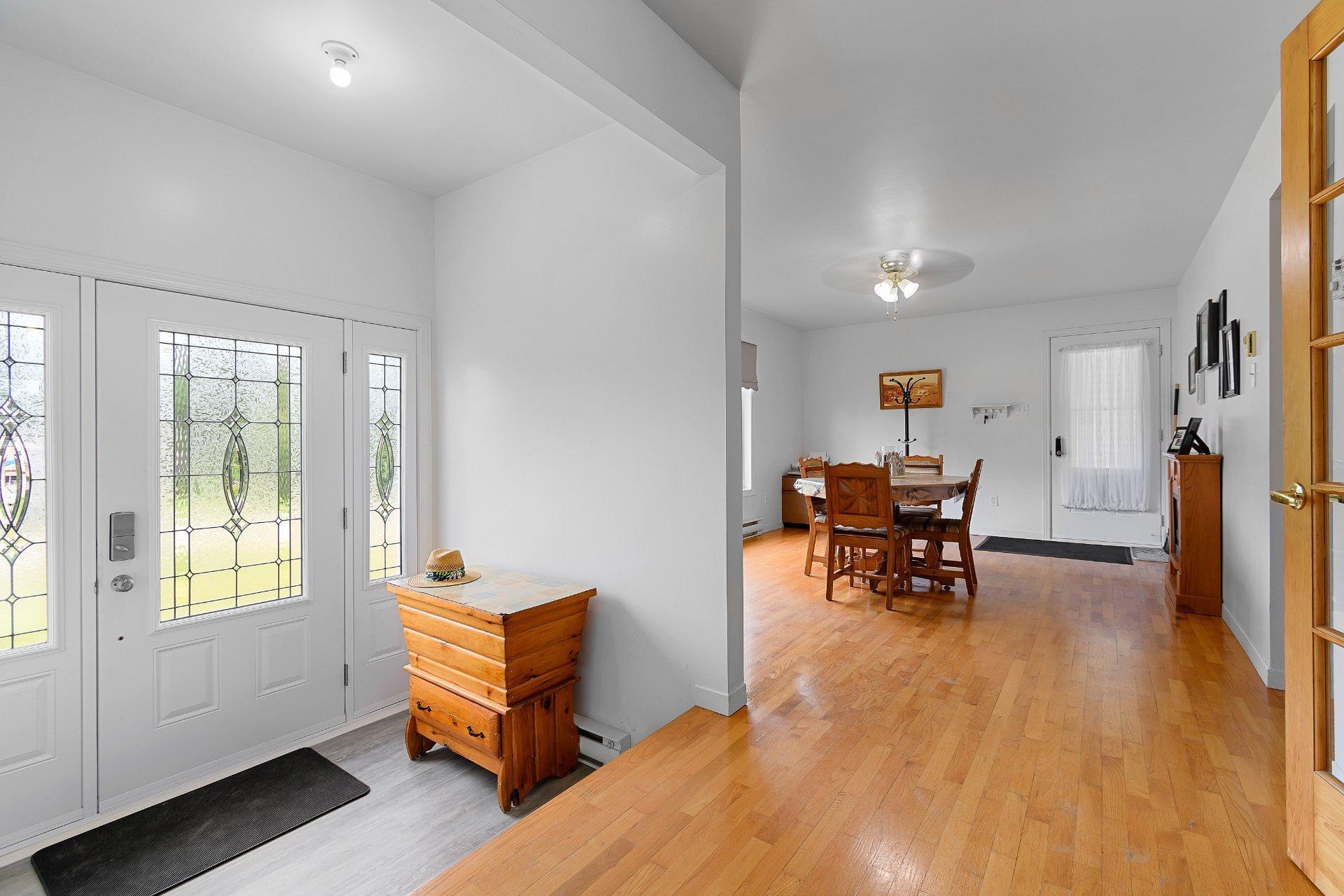 









6


Rue Robert

,
Mansfield-et-Pontefract,




QC
J0X1R0

