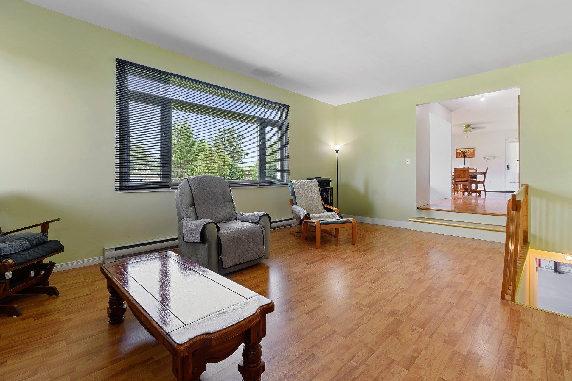 









6


Rue Robert

,
Mansfield-et-Pontefract,




QC
J0X1R0

