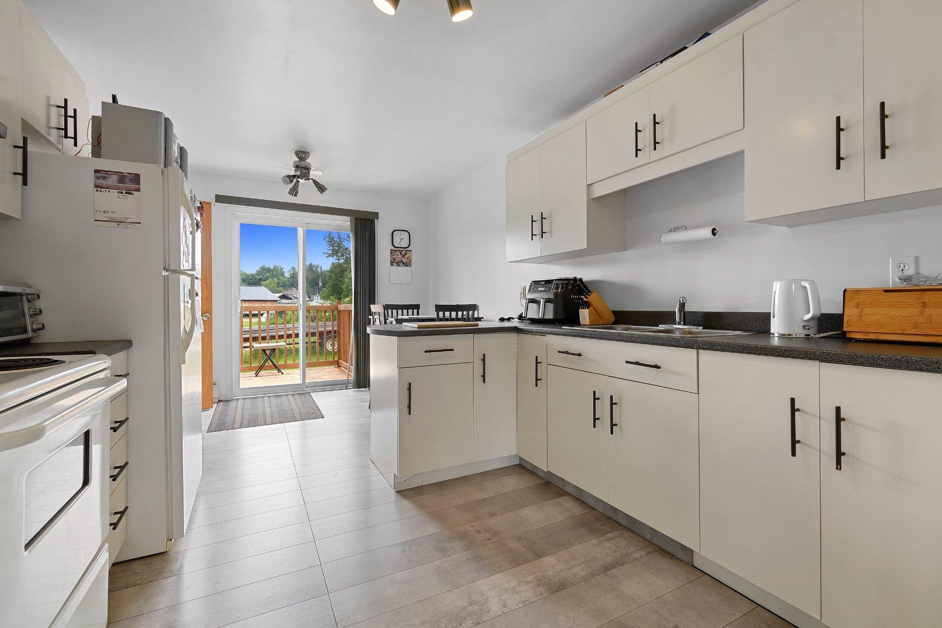 









6


Rue Robert

,
Mansfield-et-Pontefract,




QC
J0X1R0

