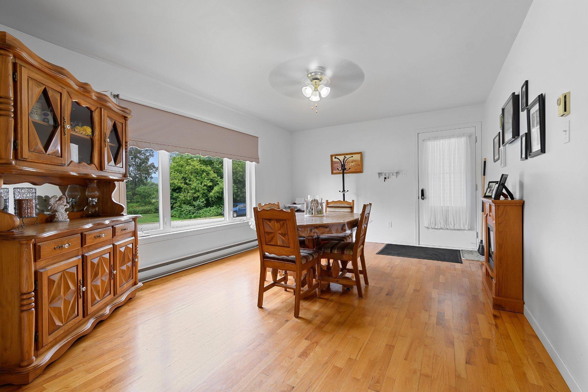 









6


Rue Robert

,
Mansfield-et-Pontefract,




QC
J0X1R0

