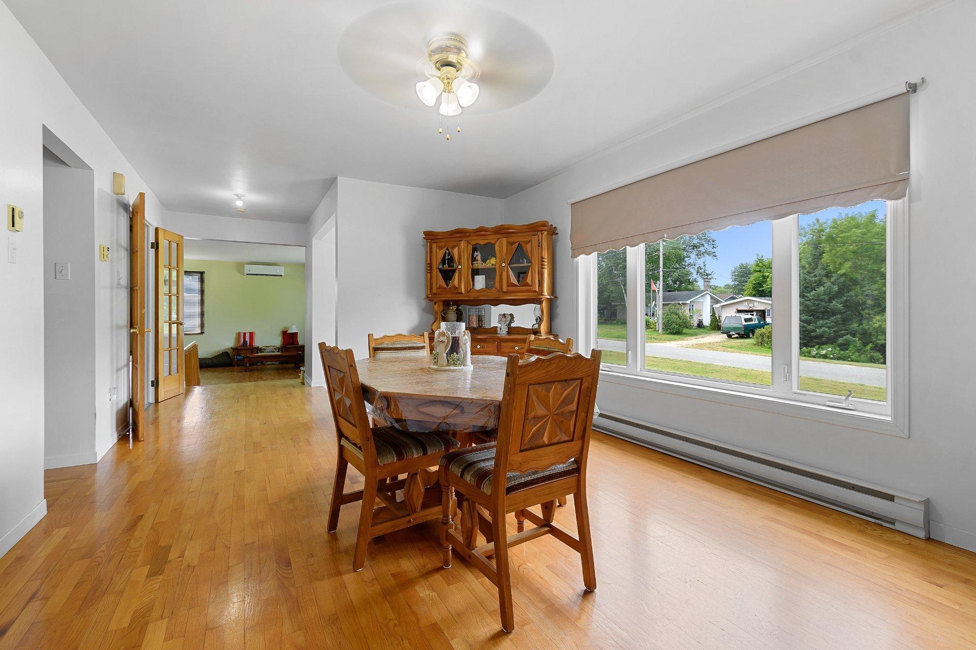 









6


Rue Robert

,
Mansfield-et-Pontefract,




QC
J0X1R0


