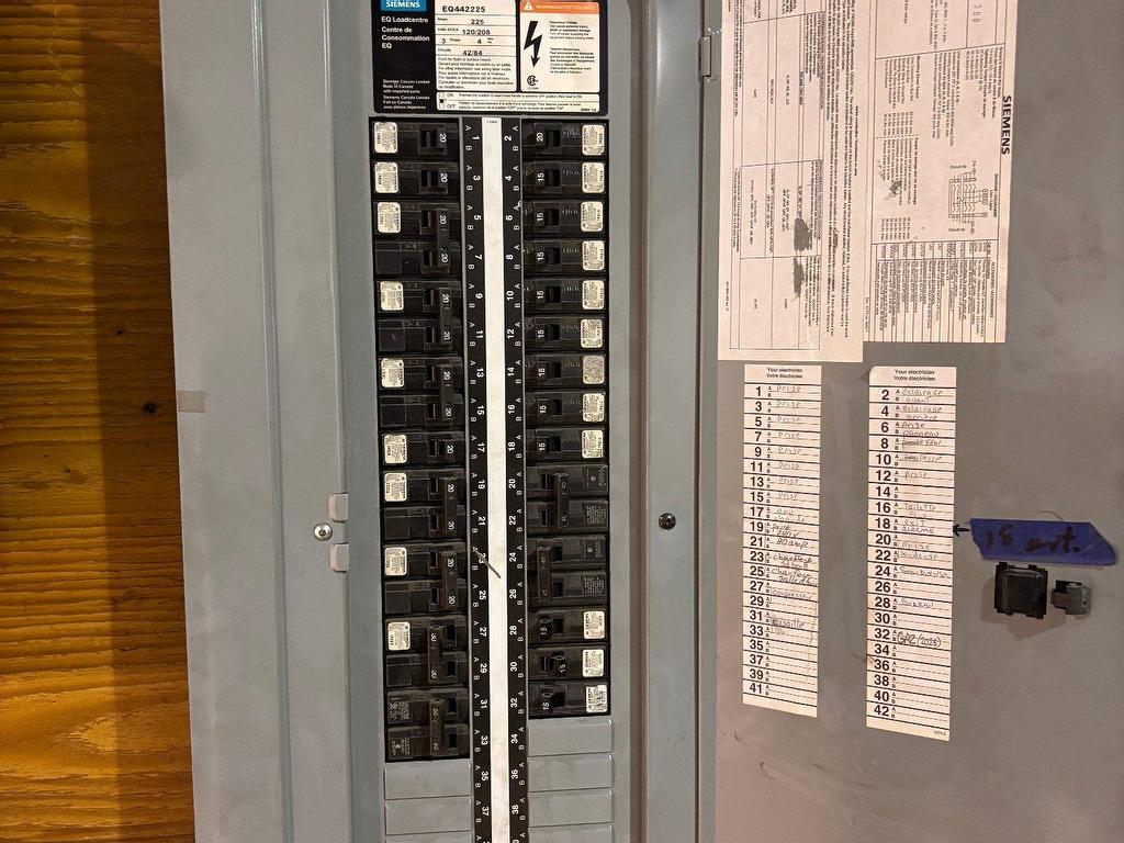 









1980


Boul. St-Elzear O.

, A,
Laval (Chomedey),




QC
H7L4A8

