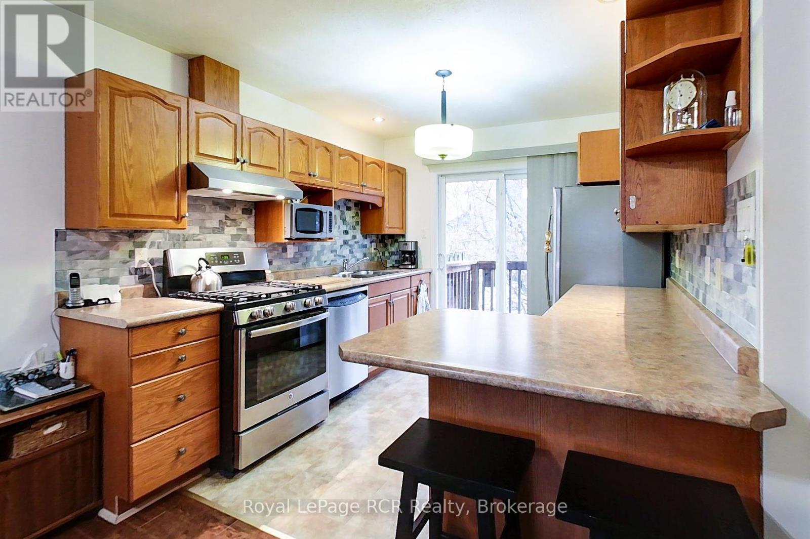 












3 - 302 PARK STREET W

,
West Grey,




Ontario
N0G1R0

