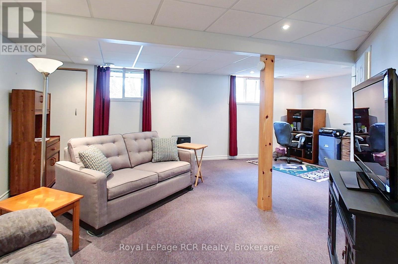 












3 - 302 PARK STREET W

,
West Grey,




Ontario
N0G1R0

