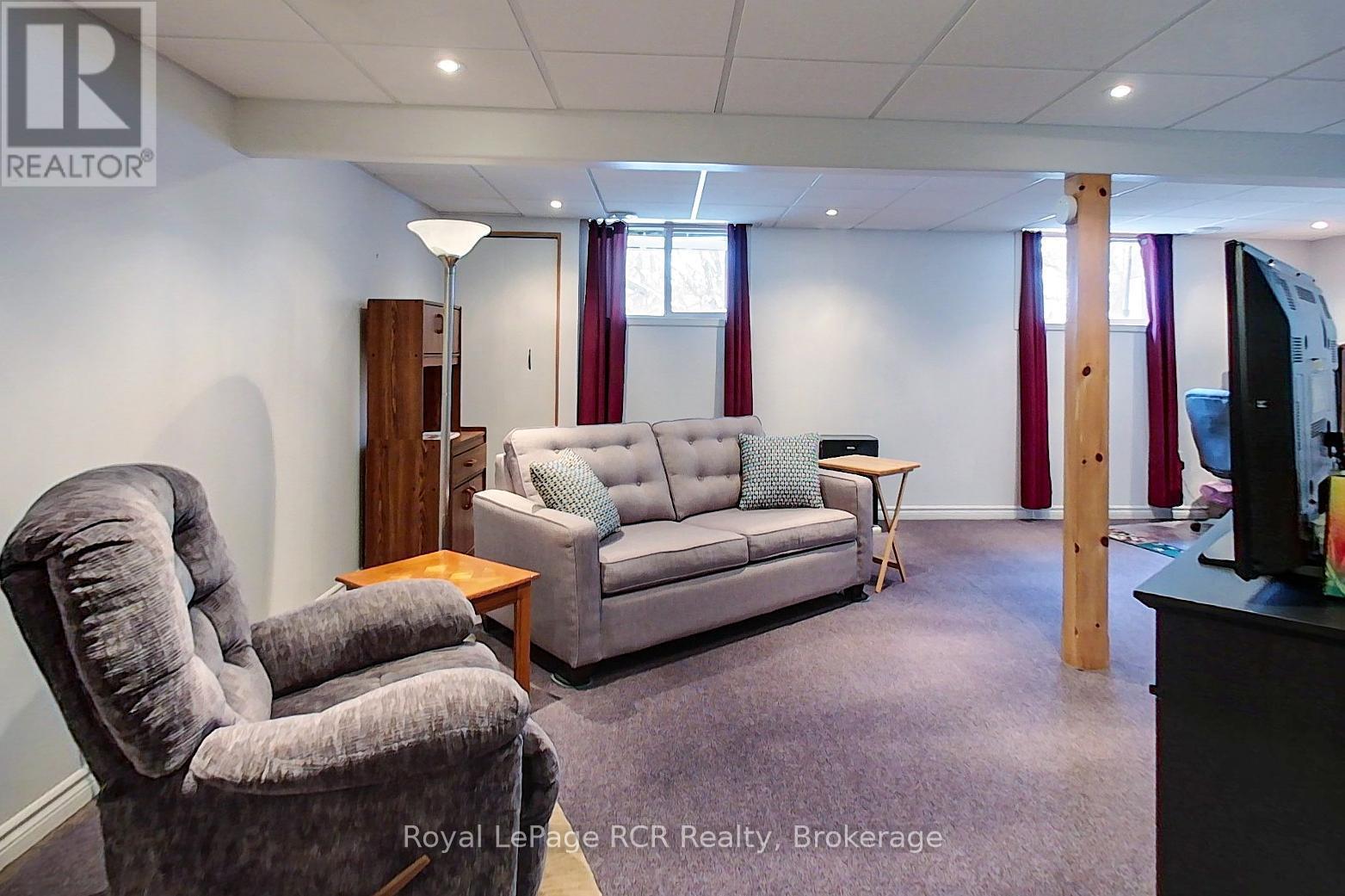 












3 - 302 PARK STREET W

,
West Grey,




Ontario
N0G1R0

