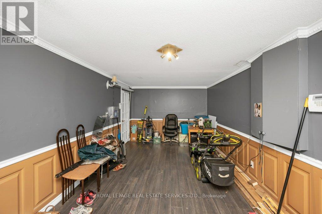 












116 MILL STREET N

,
Brampton,




Ontario
L6X2P2

