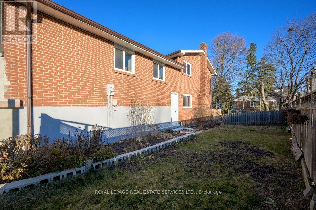 












116 MILL STREET N

,
Brampton,




Ontario
L6X2P2

