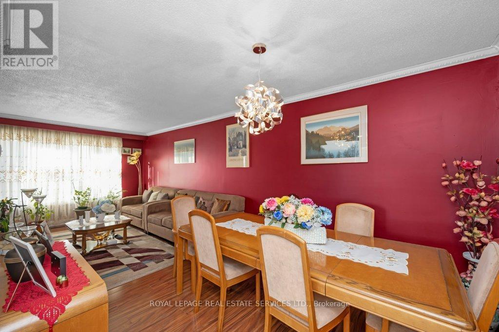 












116 MILL STREET N

,
Brampton,




Ontario
L6X2P2

