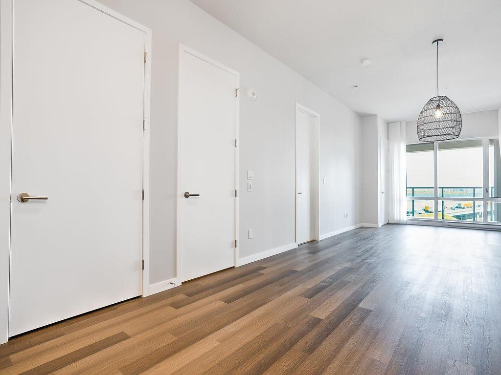 









16


Place du Commerce

, 1005,
Montréal (Verdun/Île-des-Soeurs),




QC
H3E1T5

