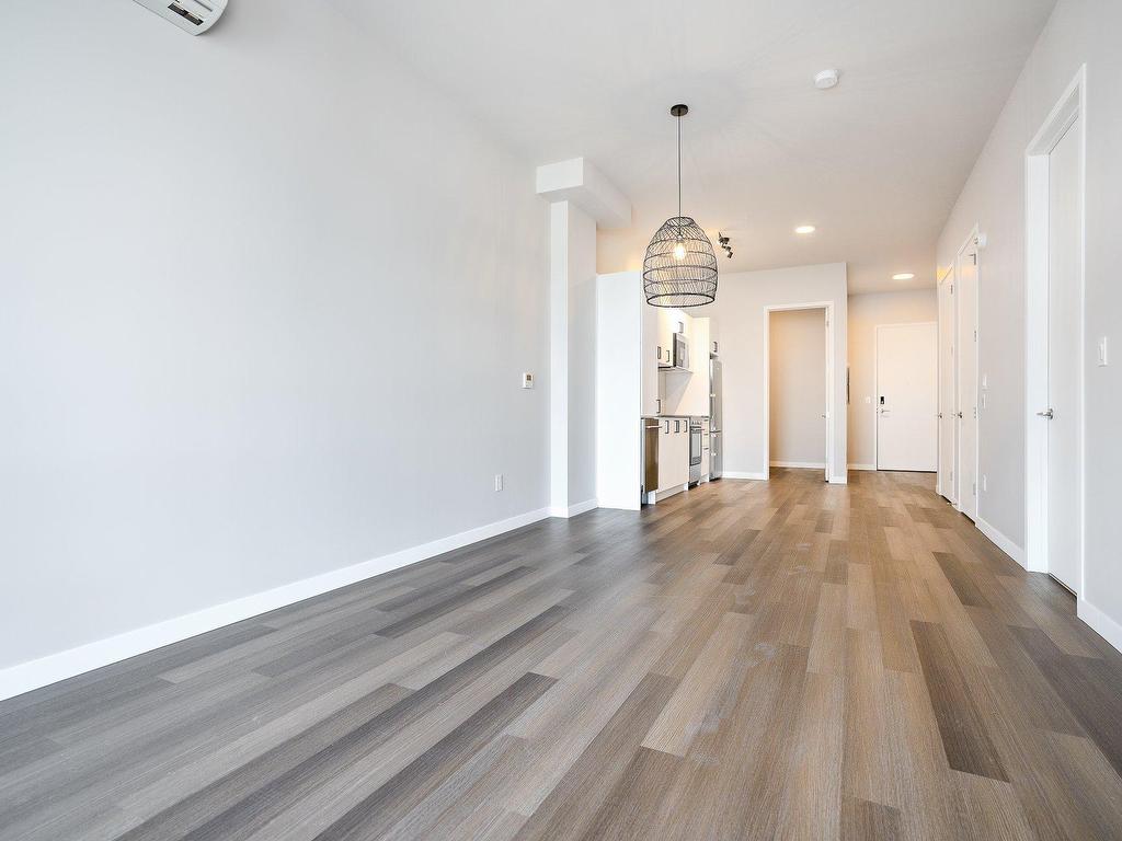









16


Place du Commerce

, 1005,
Montréal (Verdun/Île-des-Soeurs),




QC
H3E1T5

