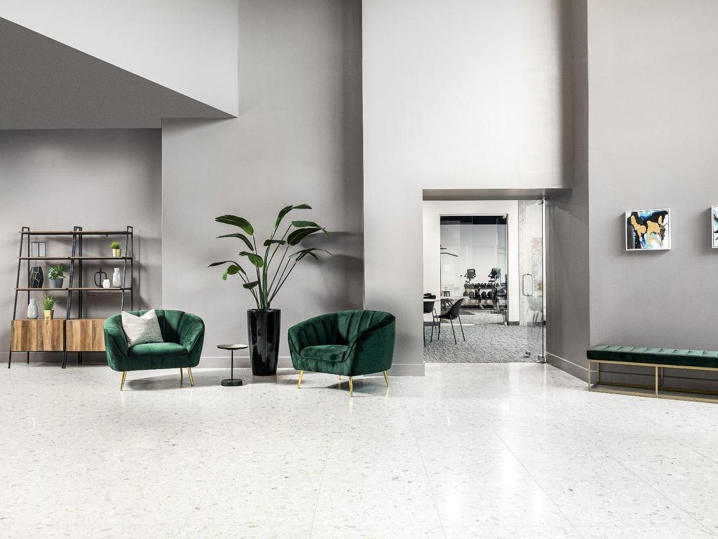 









16


Place du Commerce

, 212,
Montréal (Verdun/Île-des-Soeurs),




QC
H3E1T5

