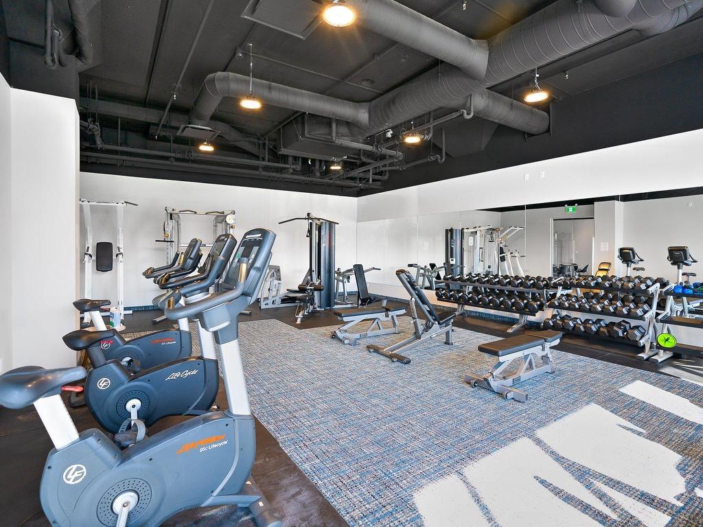 









16


Place du Commerce

, 212,
Montréal (Verdun/Île-des-Soeurs),




QC
H3E1T5

