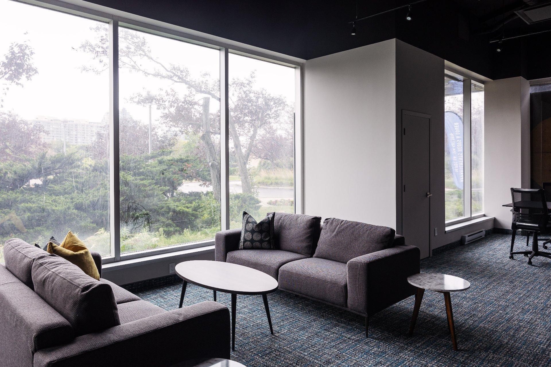 









16


Place du Commerce

, 215,
Montréal (Verdun/Île-des-Soeurs),




QC
H3E1T5

