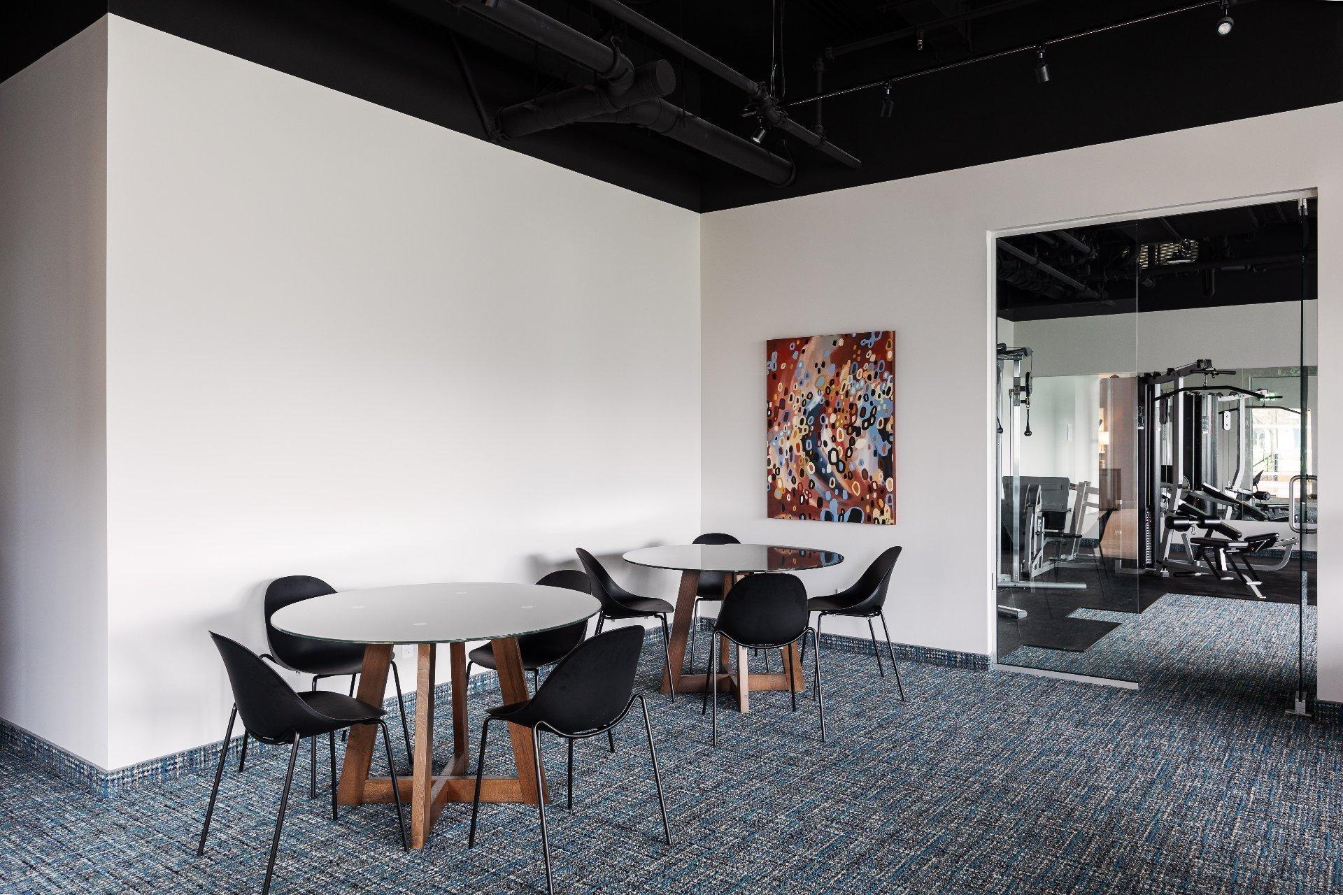 









16


Place du Commerce

, 211,
Montréal (Verdun/Île-des-Soeurs),




QC
H3E1T5

