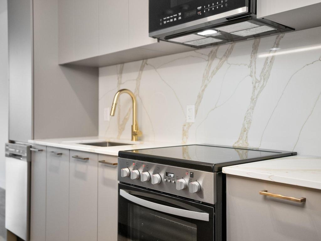 









1020


Rue Levert

, 703,
Montréal (Verdun/Île-des-Soeurs),




QC
H3E0G4

