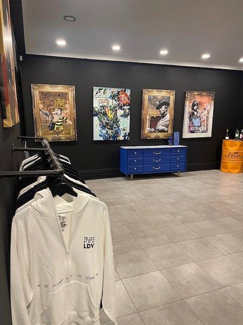 









2175


Rue Crescent

,
Montréal (Ville-Marie),




QC
H3G2C1

