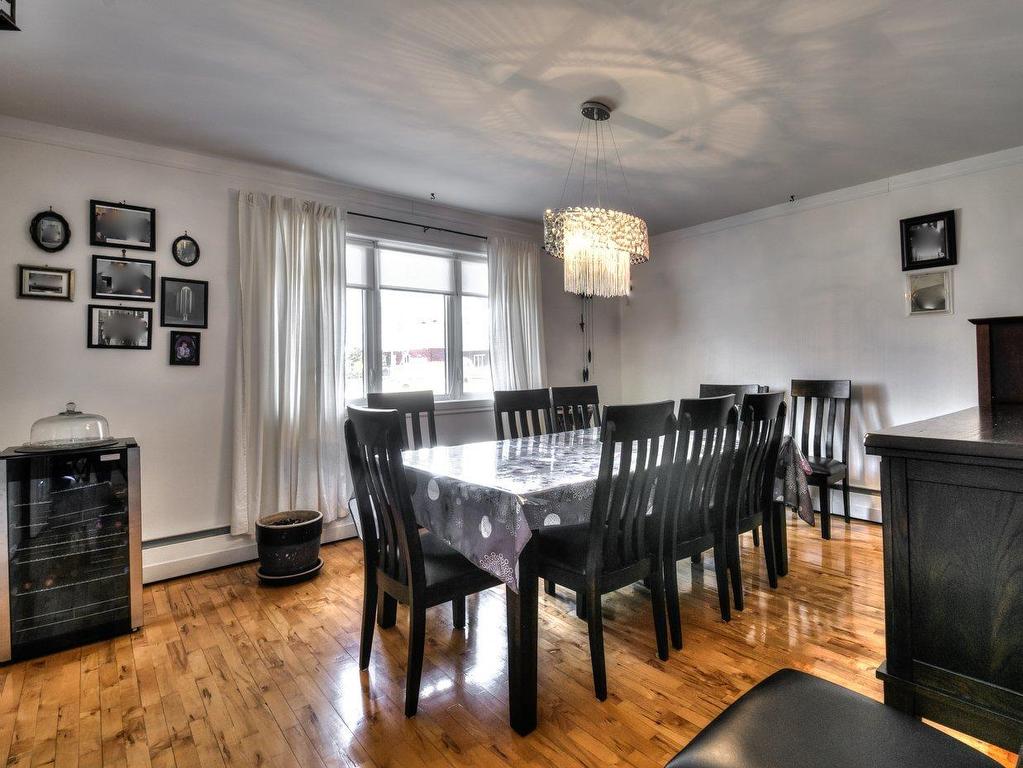 









385


Rue Jean-De Brébeuf

,
Saint-Jean-sur-Richelieu,




QC
J3B1L4

