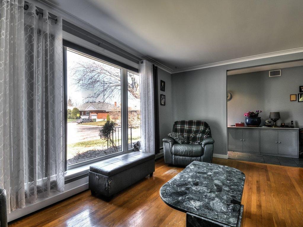 









385


Rue Jean-De Brébeuf

,
Saint-Jean-sur-Richelieu,




QC
J3B1L4

