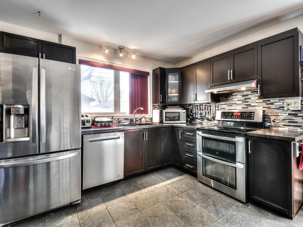 









385


Rue Jean-De Brébeuf

,
Saint-Jean-sur-Richelieu,




QC
J3B1L4

