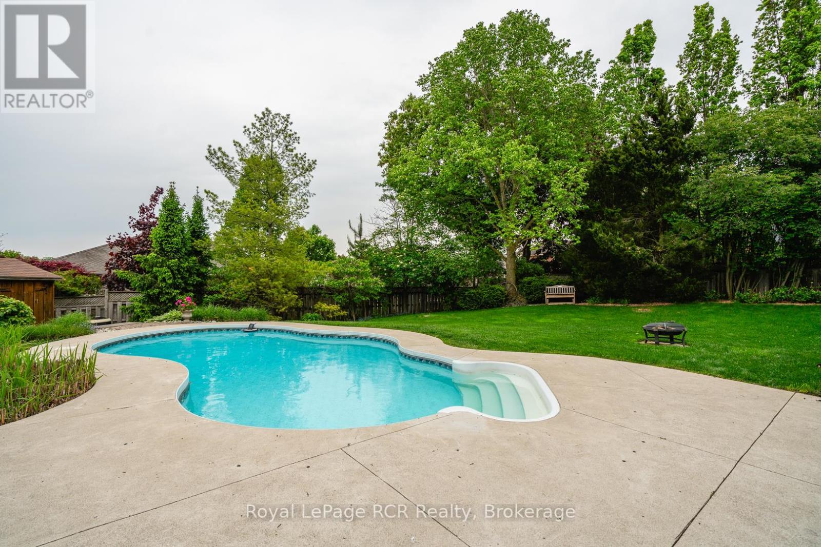 












705 21ST A AVENUE

,
Hanover,




Ontario
N4N3M2

