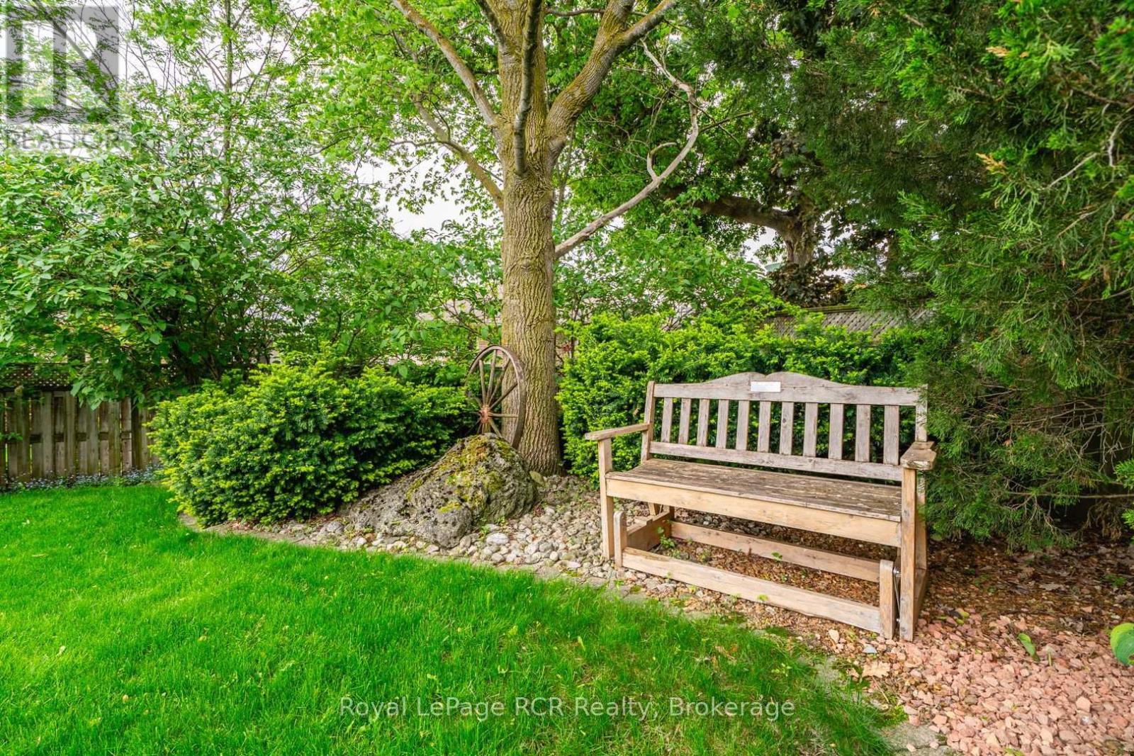 












705 21ST A AVENUE

,
Hanover,




Ontario
N4N3M2

