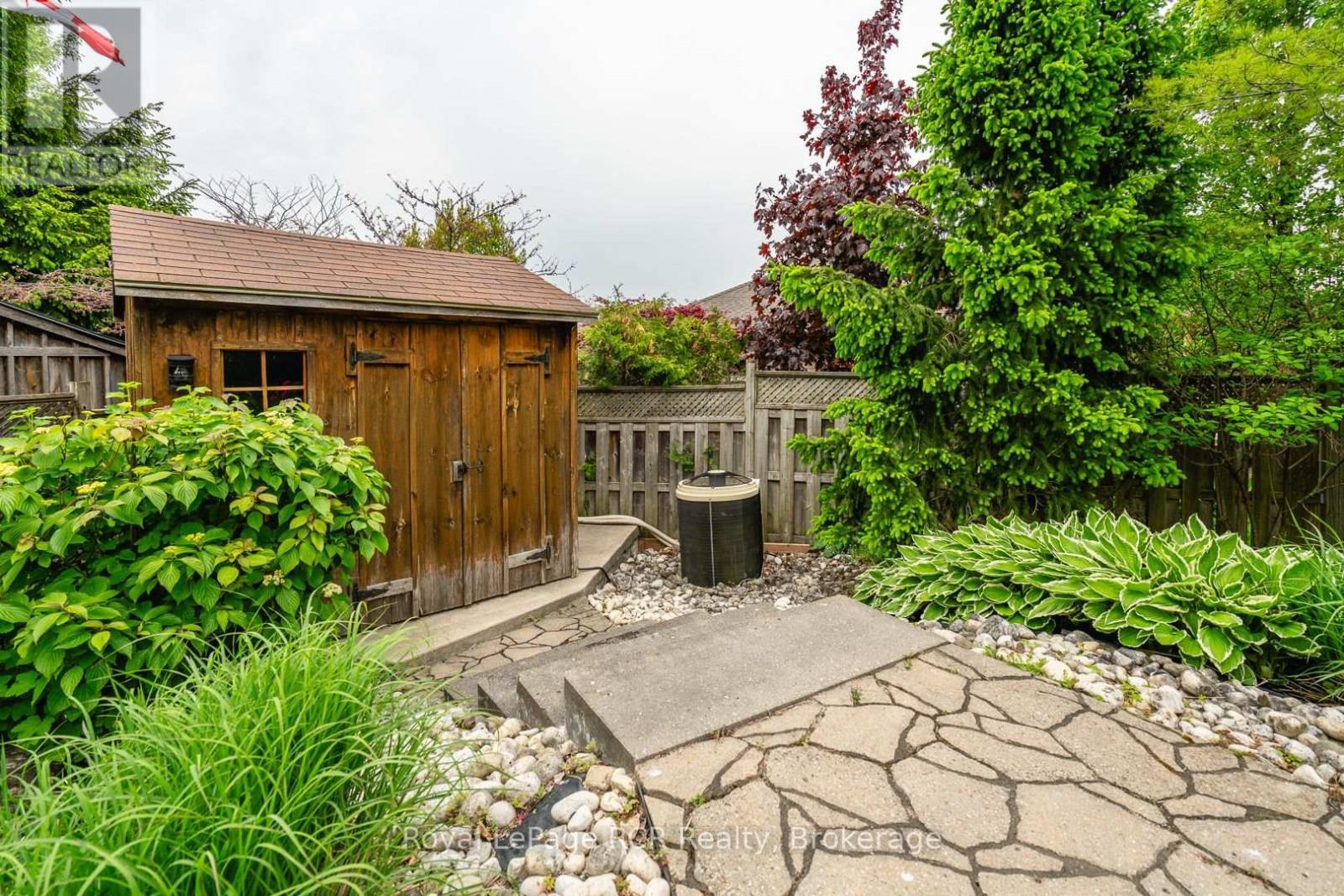 












705 21ST A AVENUE

,
Hanover,




Ontario
N4N3M2

